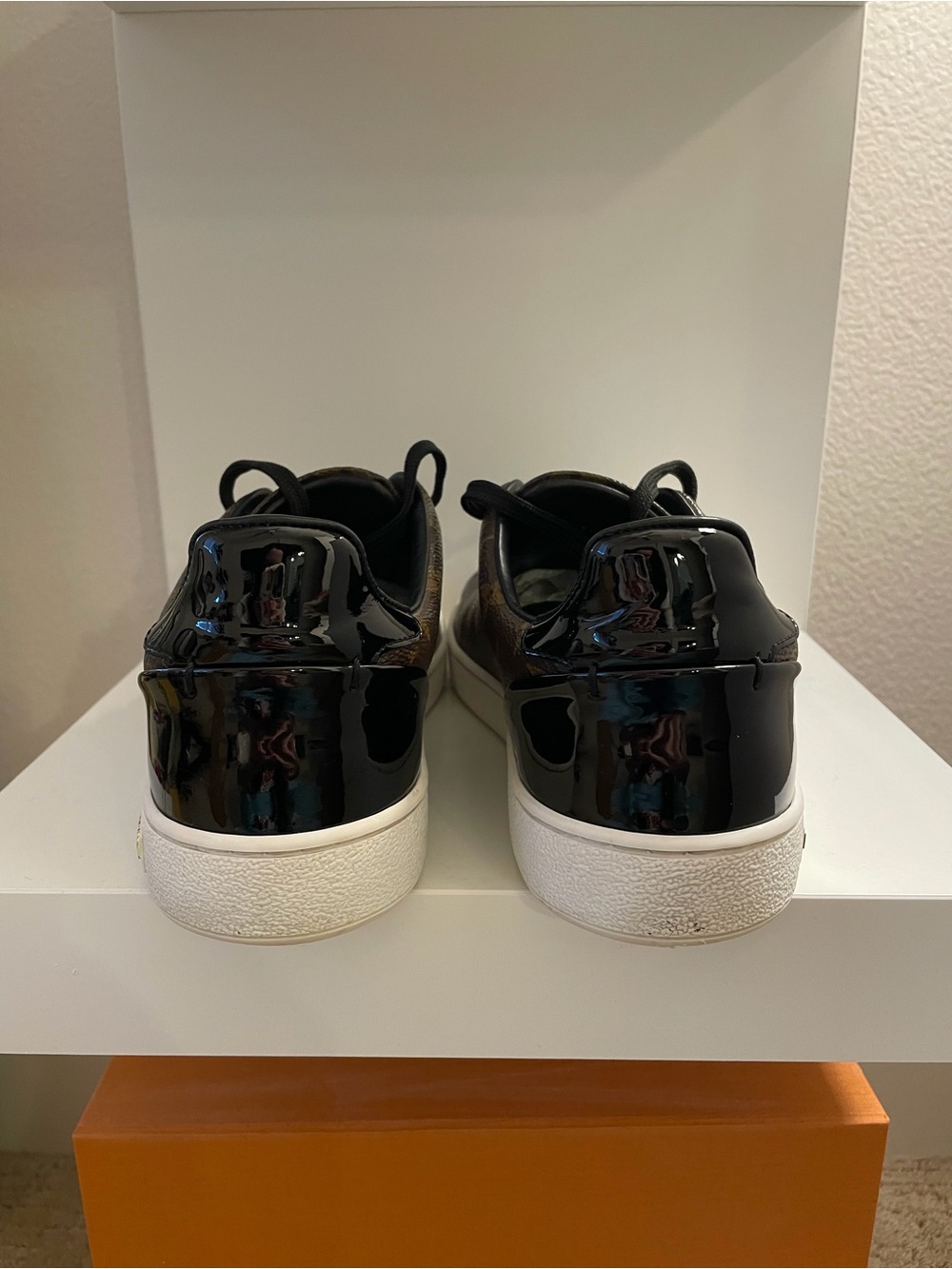 Louis Vuitton Frontrow Sneaker - Picture 5 of 10